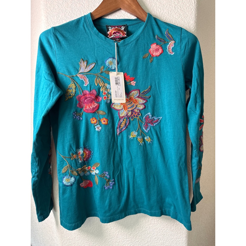 Johnny Was Raw Seam Crew Neck Tee Noire Teal Floral Embroidered Top Small NEW